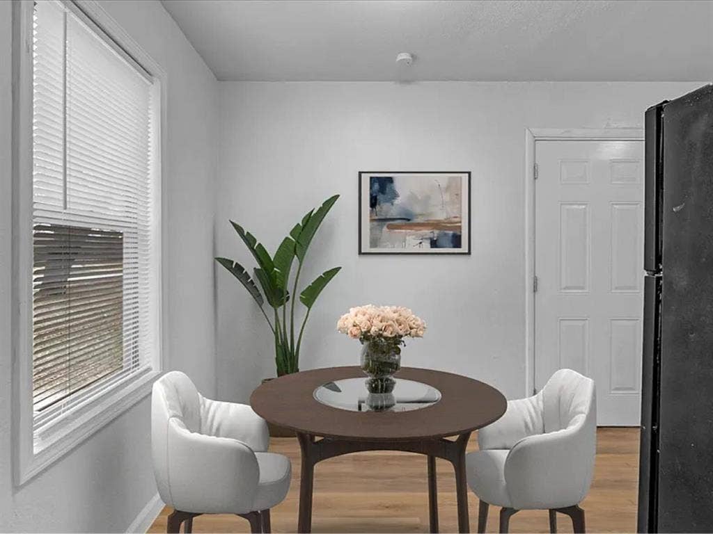 Cozy & Stylish 2BR/1BA available