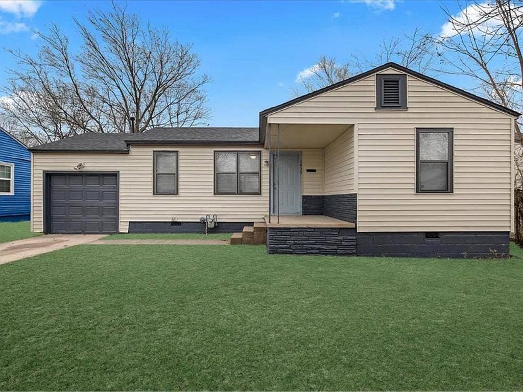 Cozy & Stylish 2BR/1BA available