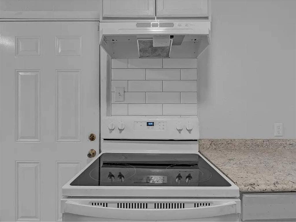 Cozy & Stylish 2BR/1BA available