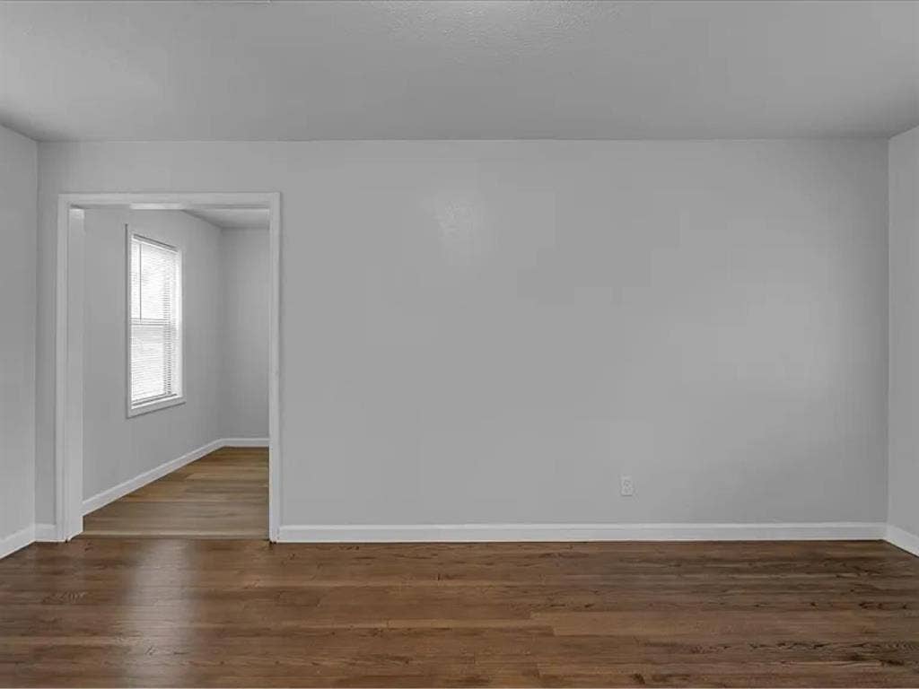Cozy & Stylish 2BR/1BA available