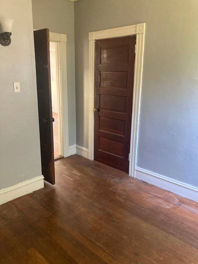 Looking for female roommates ONLY