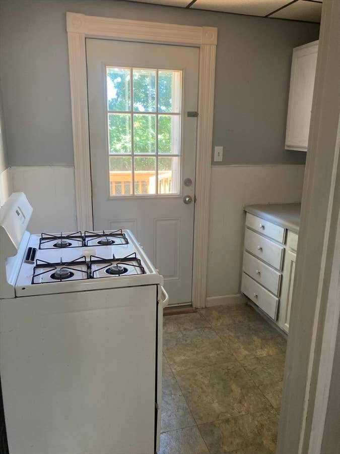 Looking for female roommates ONLY
