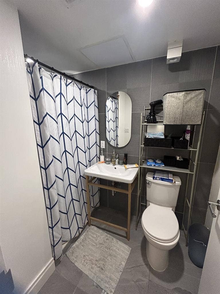 Summer Sublet–Stunning 2BR w Garden