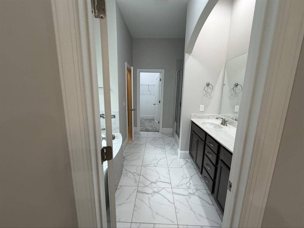 Clean private room Hendersonville