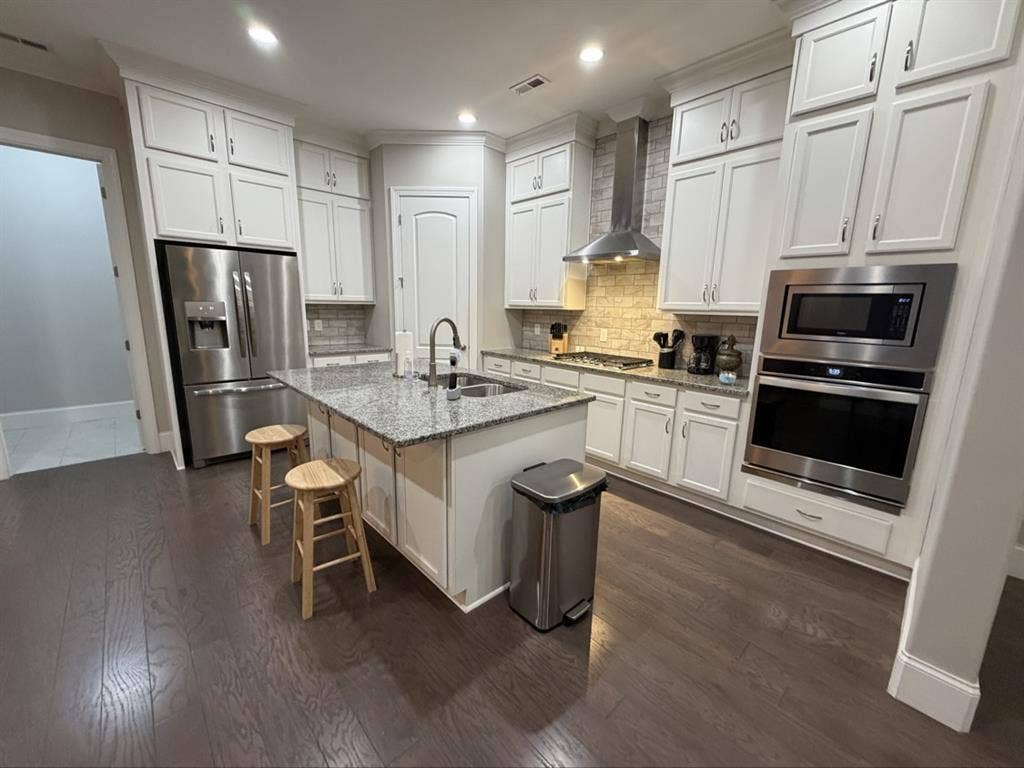 Clean private room Hendersonville