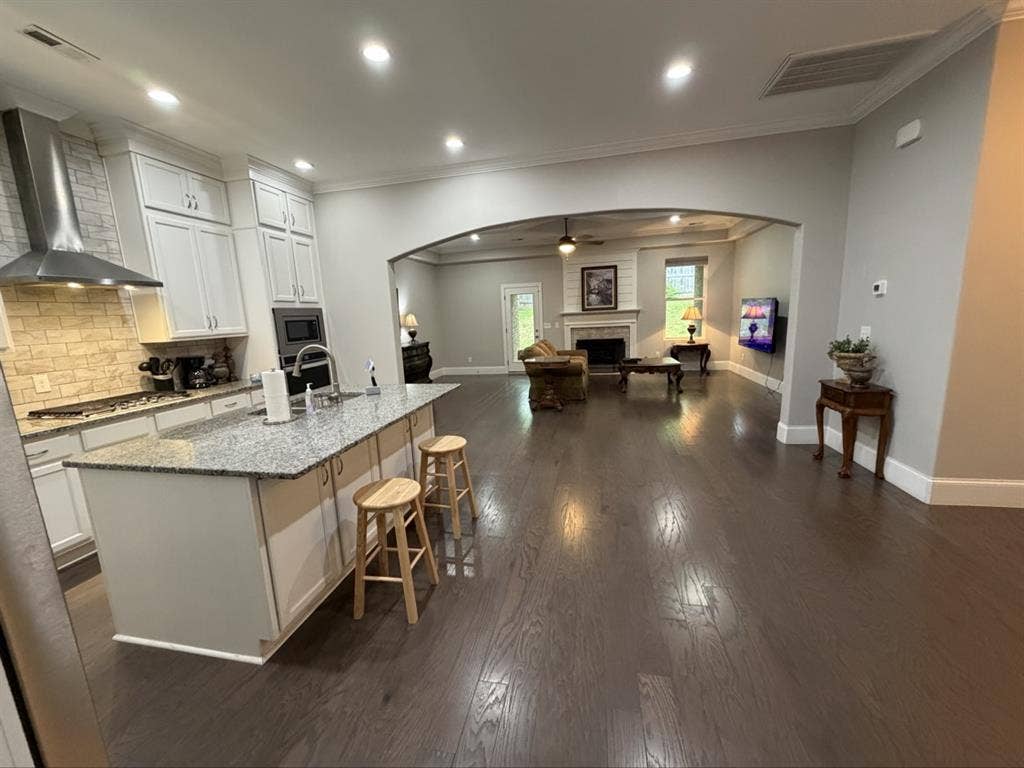 Clean private room Hendersonville