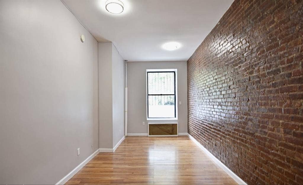 Harlem Room by Columbia & Park