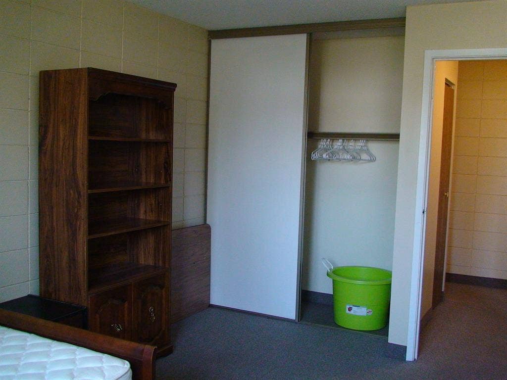 3-bed 1 bath Student Apartment