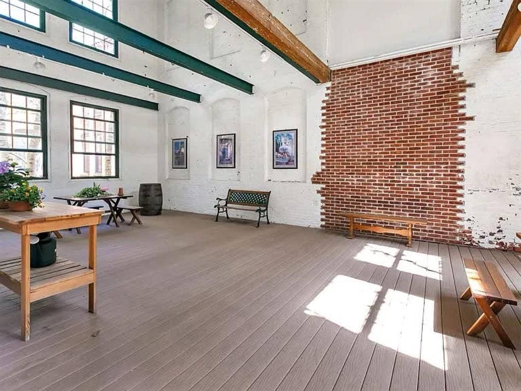 Perfect loft for summer time