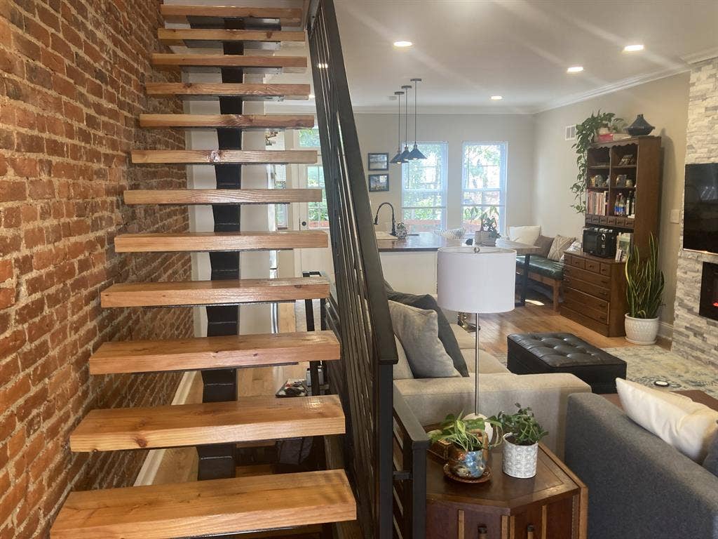 Room+Optional Office in West Philly
