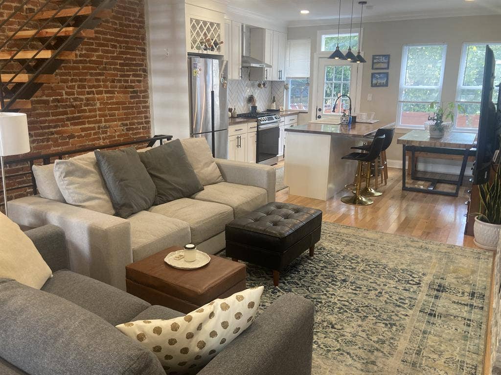 Room+Optional Office in West Philly