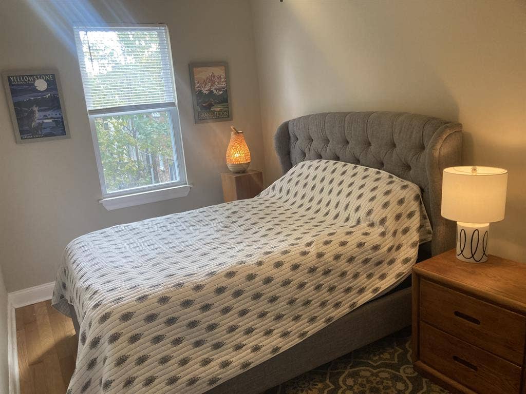 Room+Optional Office in West Philly