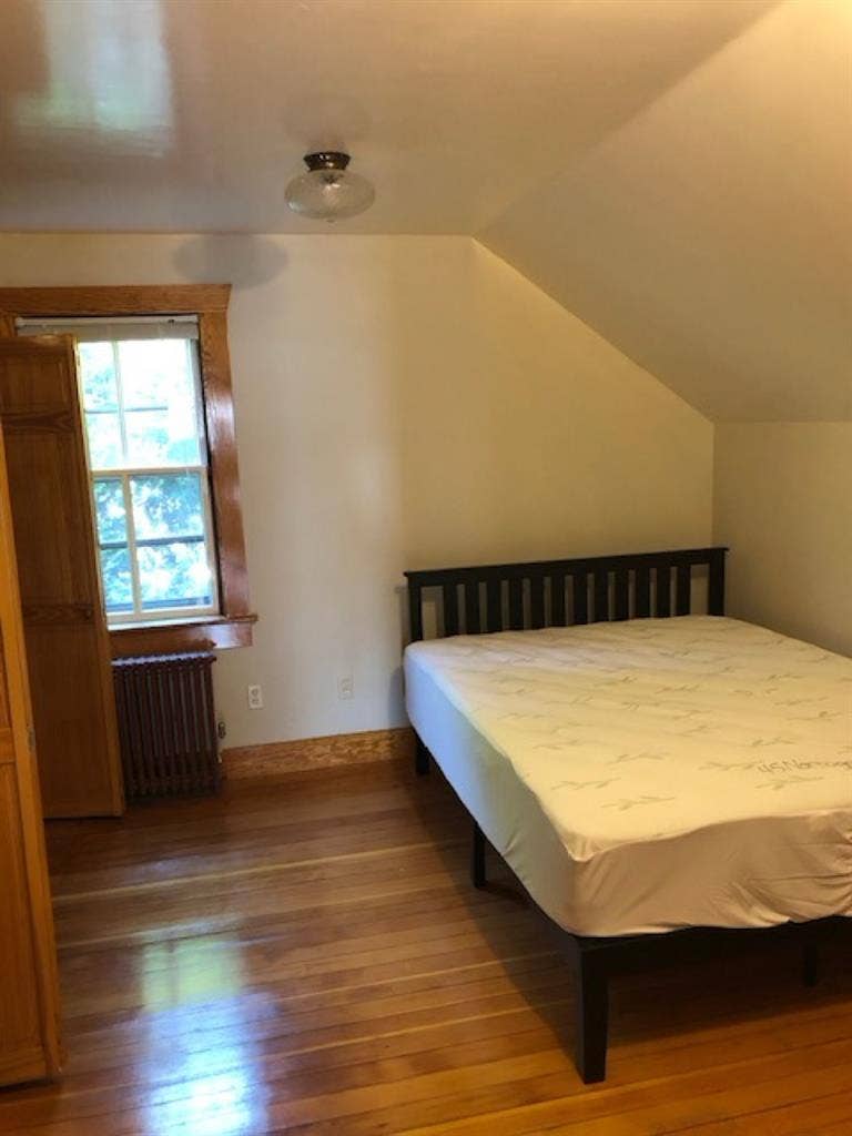 Roommates Wanted