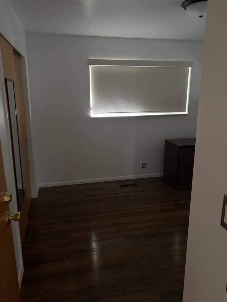 Room in Midvale $900 util included