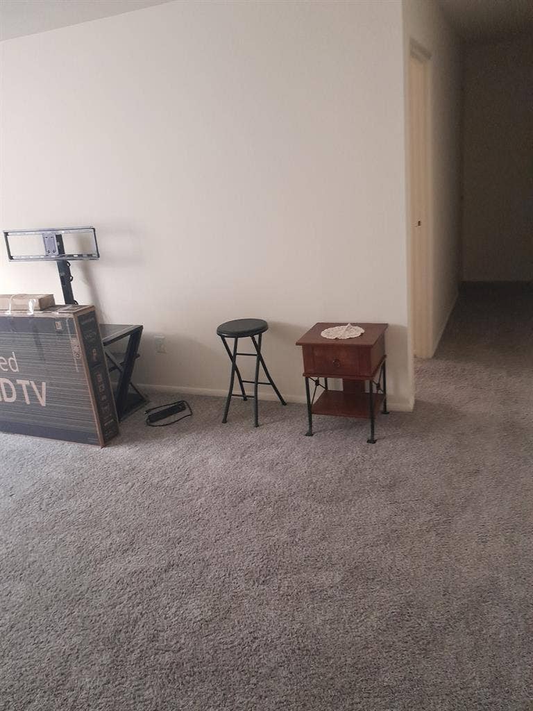 Looking for a roommate in Hatfield