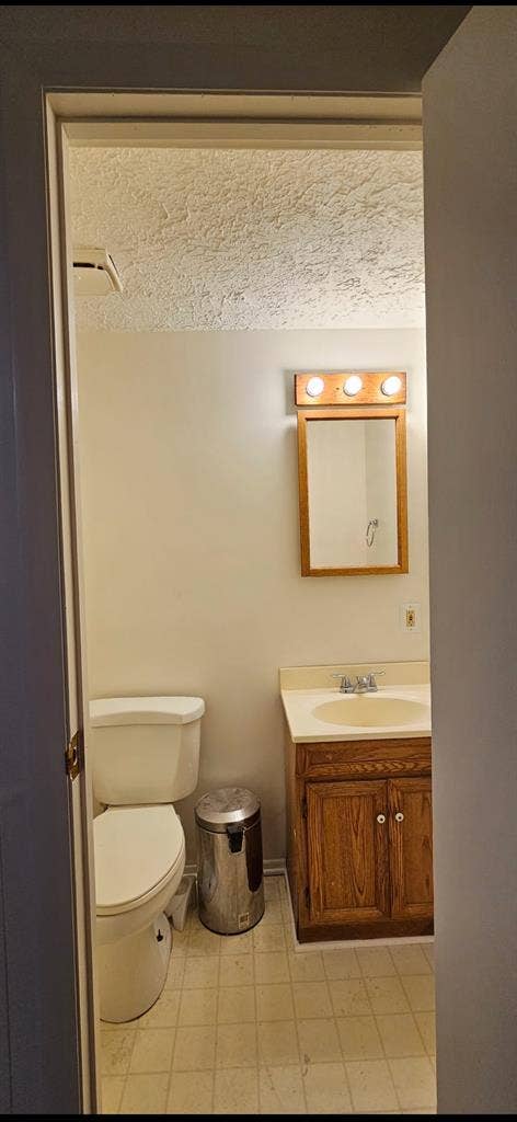 Basement with 1/2 bathroom
