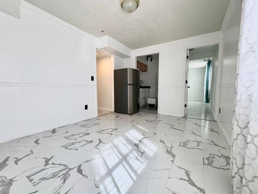 Room including all utilities