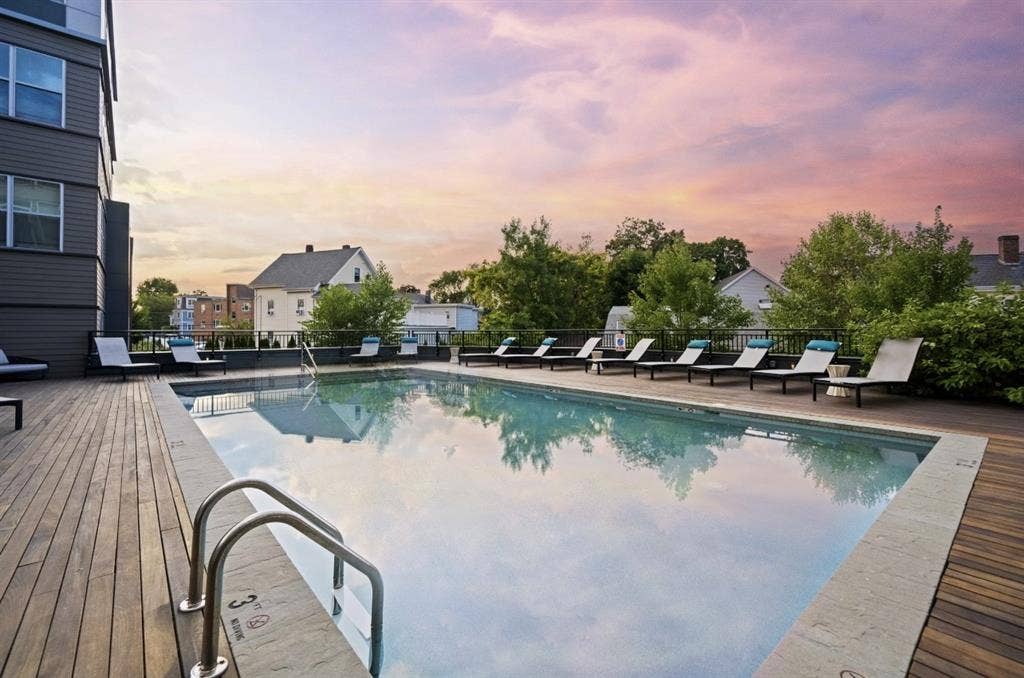 Summer Sublease – Female