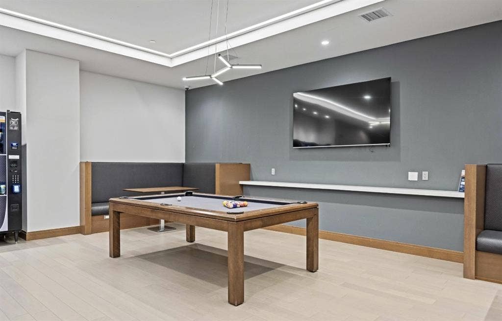 Summer Sublease – Female