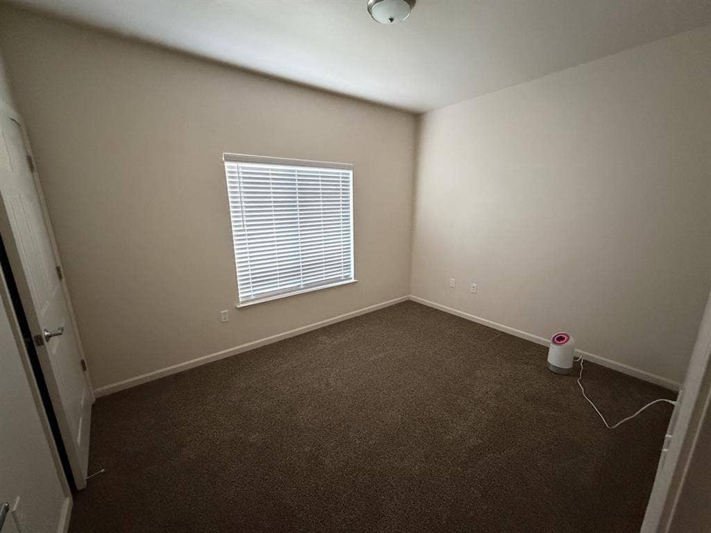 Single private room in Lemoore, CA