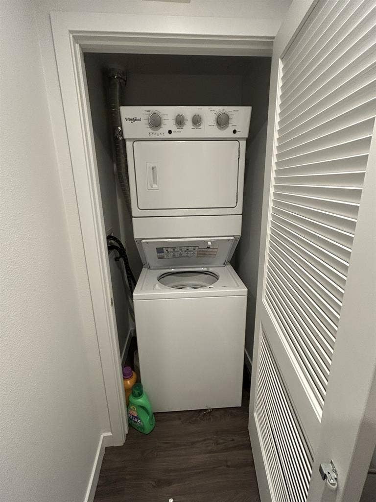 1 room for rent at the Moda apart