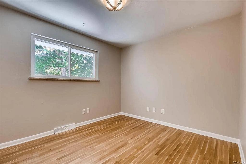 Peaceful, dog-friendly home w/ yard