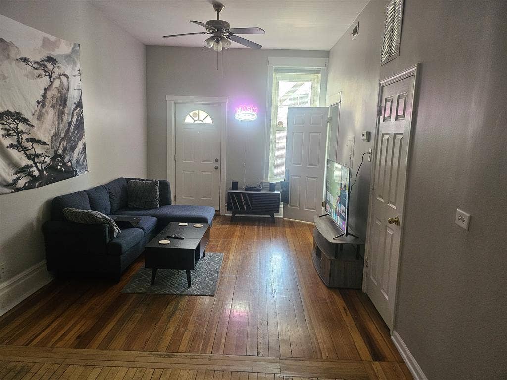 Available Room in Wicker Park!