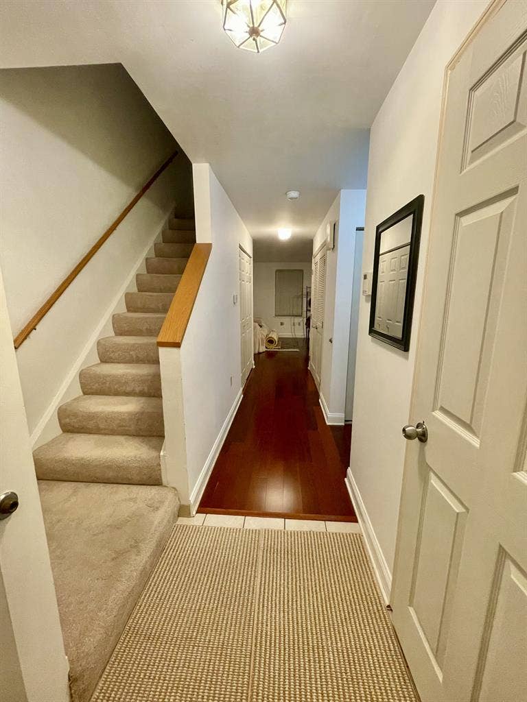 Room in townhouse - clean and cozy!