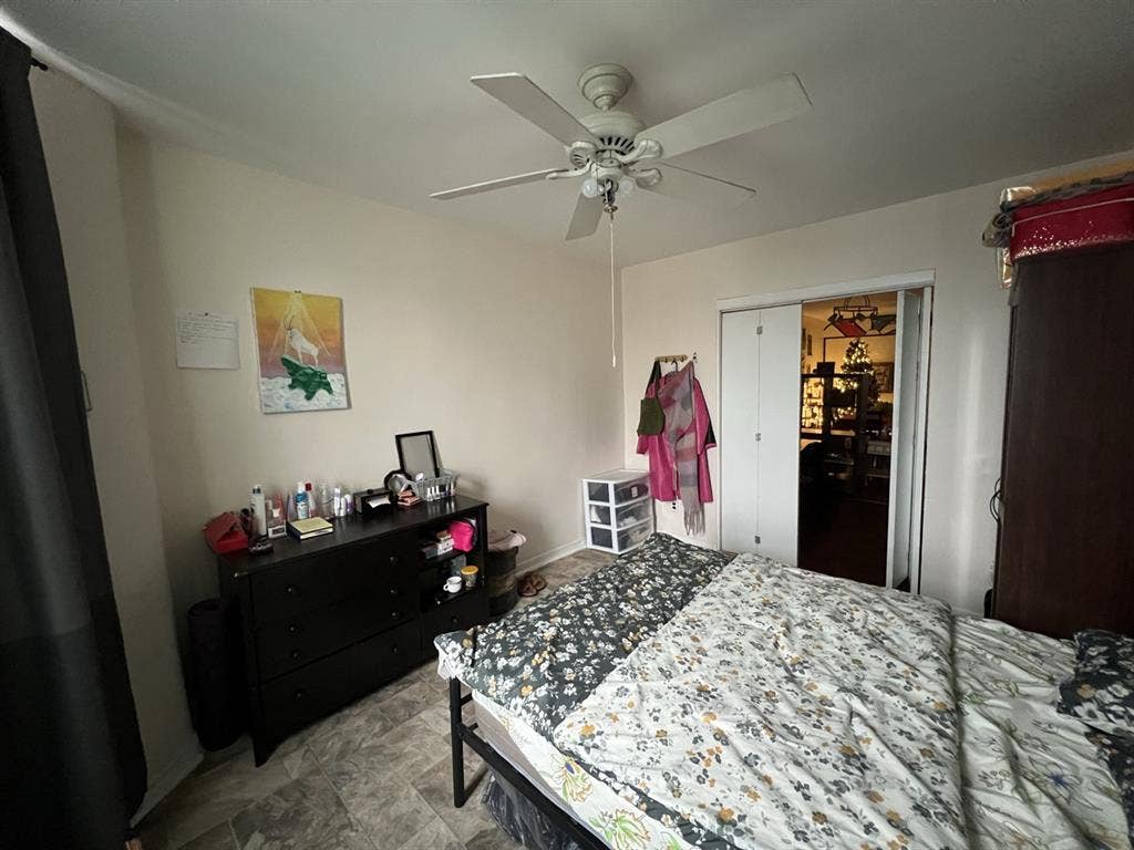Large room for rent in Brooklyn$900