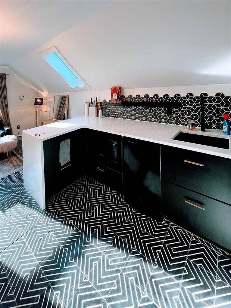 East Rock Summer Sublet