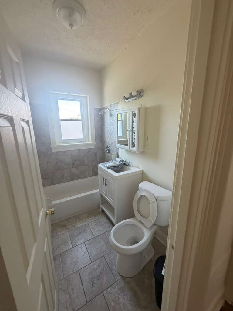 FURNISHED PRIVATE ROOM FOR RENT