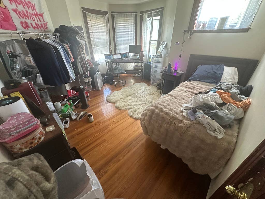 **6-MONTH SUBLET (MISSION HILL)**