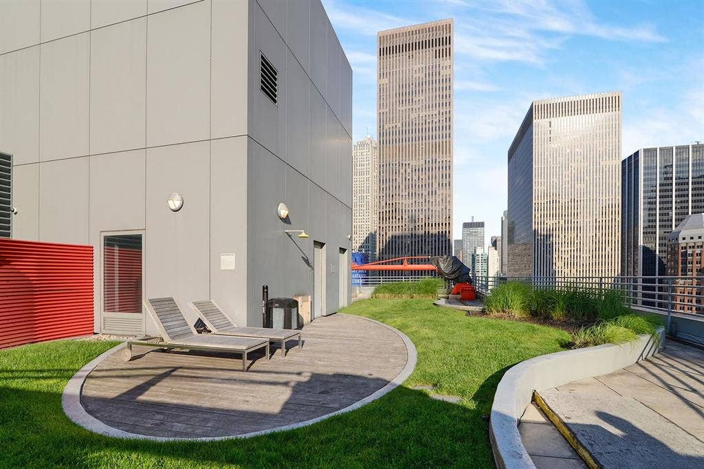 Furnished Midtown Room with Balcony