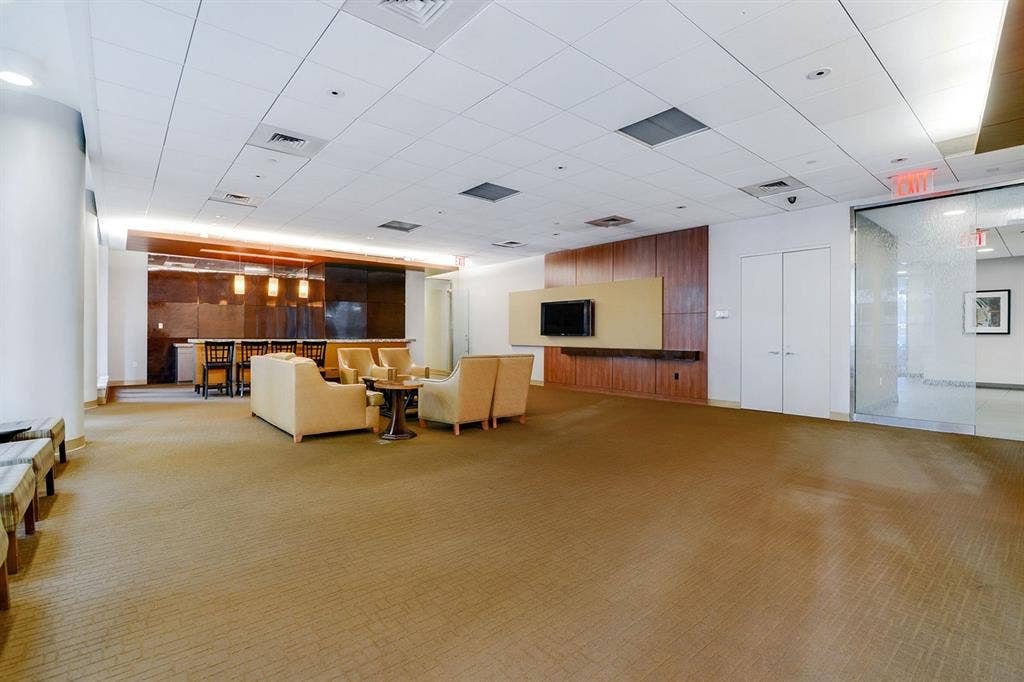 Furnished Midtown Room with Balcony