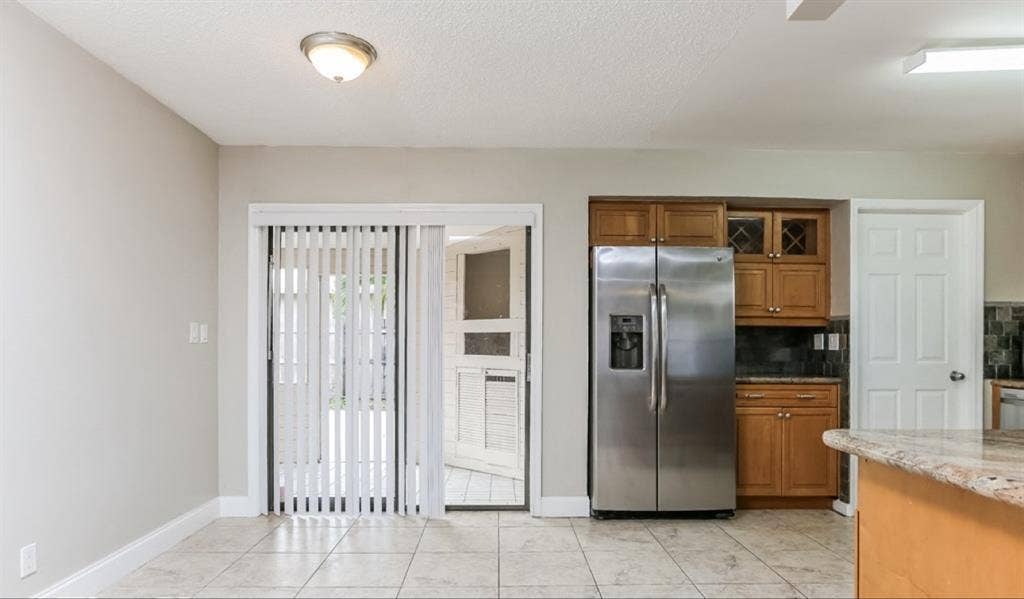 A nice 3Bed 2bath home with pool