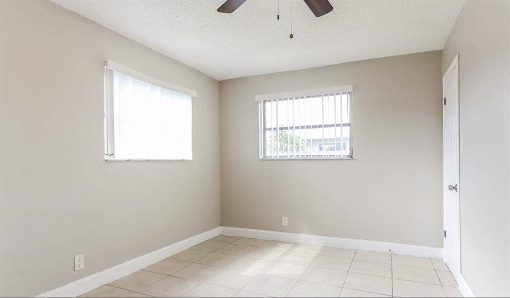 A nice 3Bed 2bath home with pool