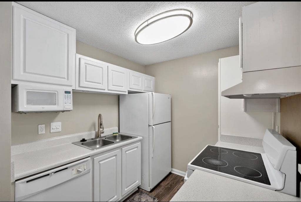 Alexander ridge ($500 rent)