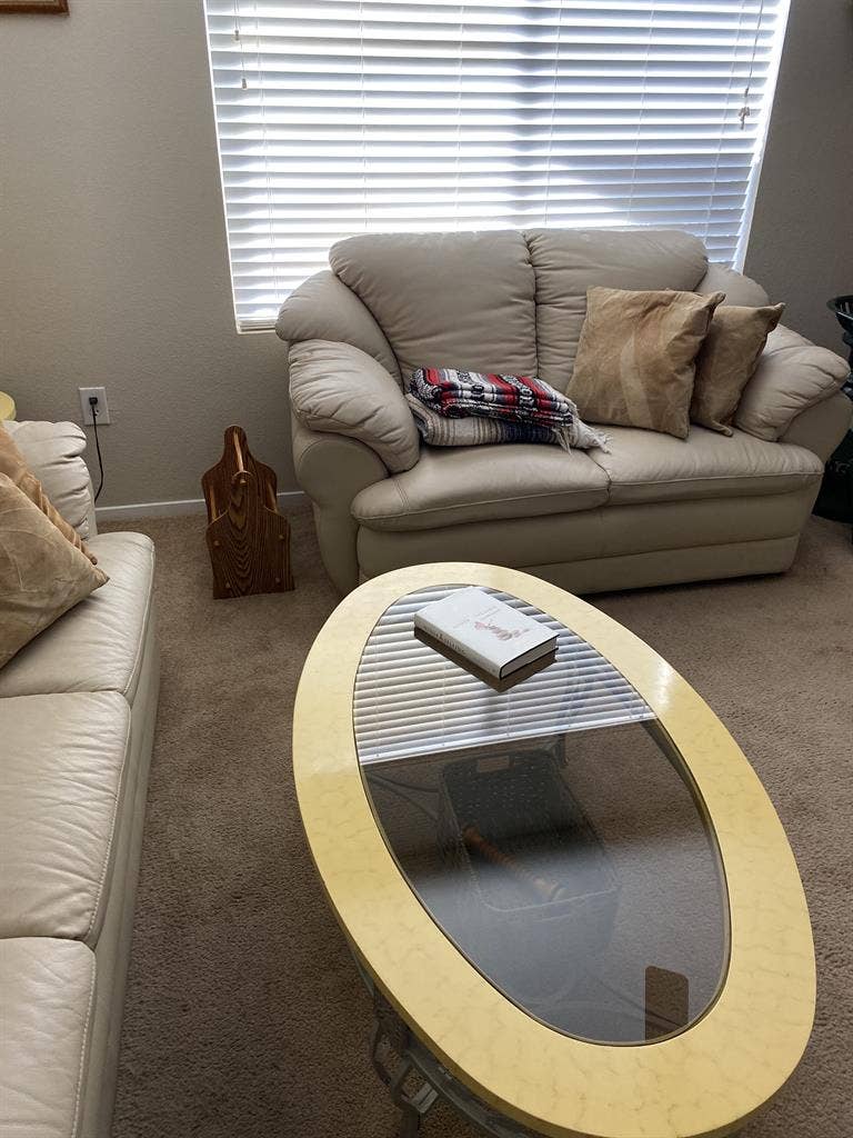 Condo with room for Lease