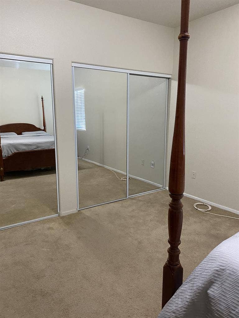 Condo with room for Lease