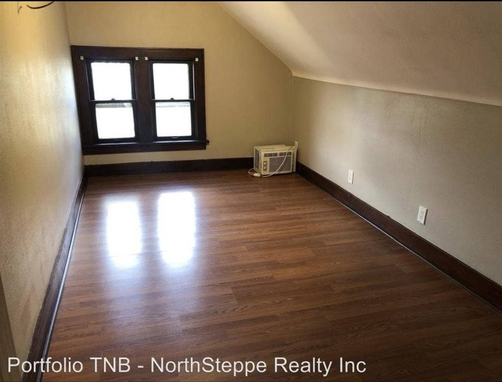 Looking for someone to sublease to