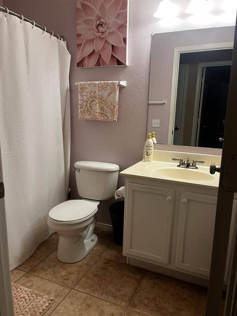 ROOM FOR RENT