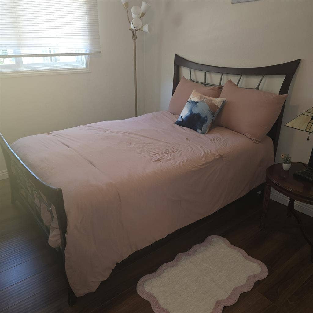 PRIVATE, Rent is ALL Inclusive!