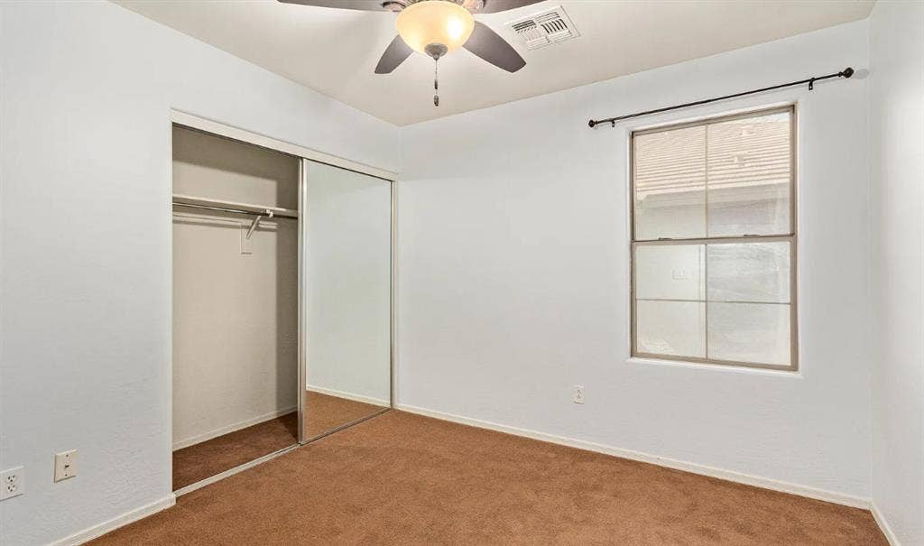 Room available Immediately