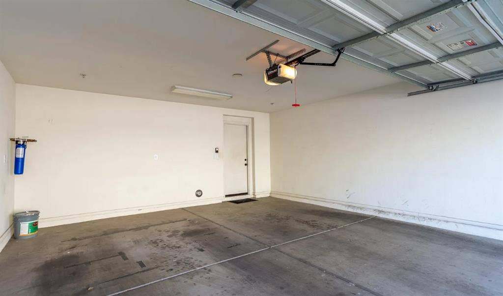 Room available Immediately