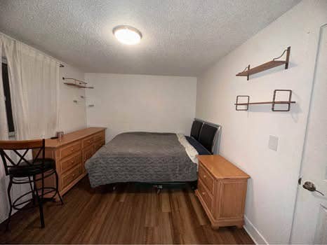 Master bedroom for rent