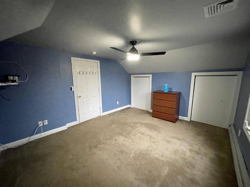 Bright, Spacious Room Available 6/1