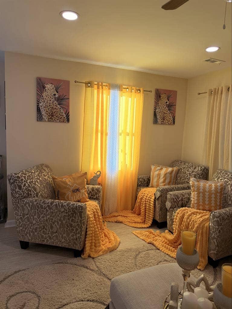One bedrooms available, long term