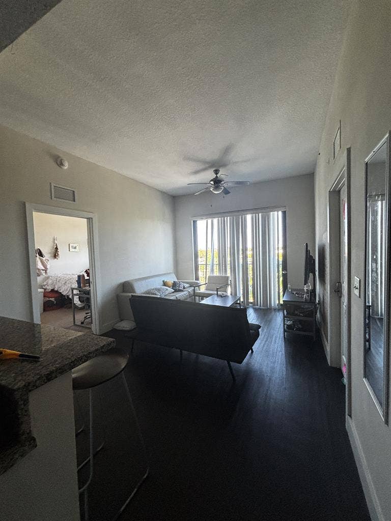 sublease from June 1st to July 27th