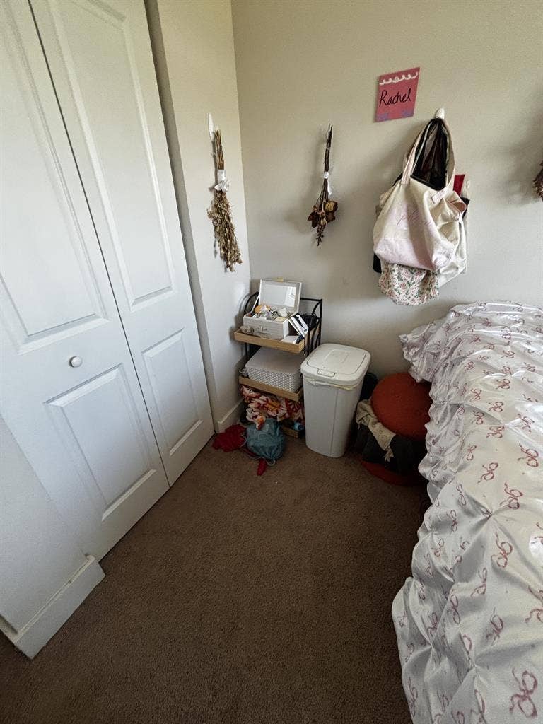 sublease from June 1st to July 27th