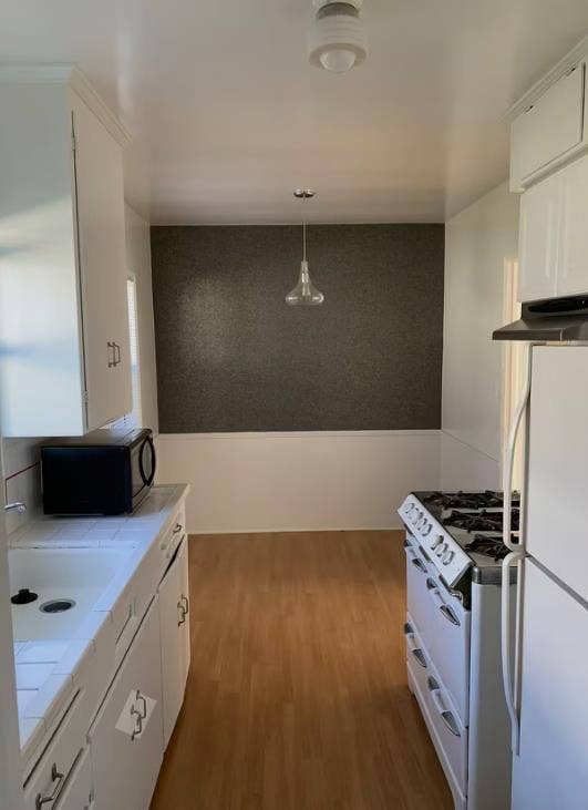 SUBLET - Bungalow Jun 1-Nov1 or Jan